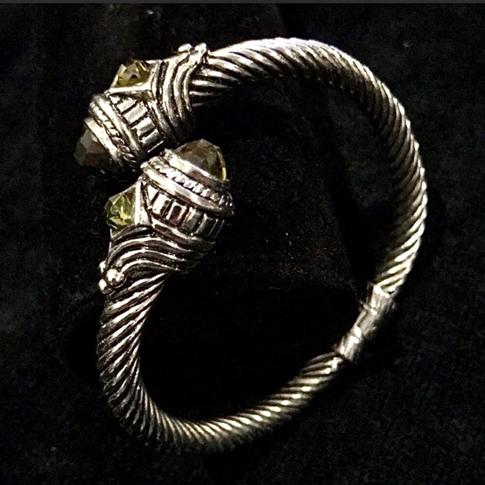 Silver cuff w/ green andalusite crystal bracelet - Picture 1 of 8